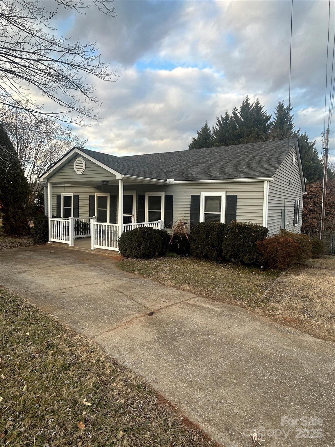 105 Common Wealth Court Rutherfordton, NC 28139 - Photo 2 of 30 Gallery Image 2