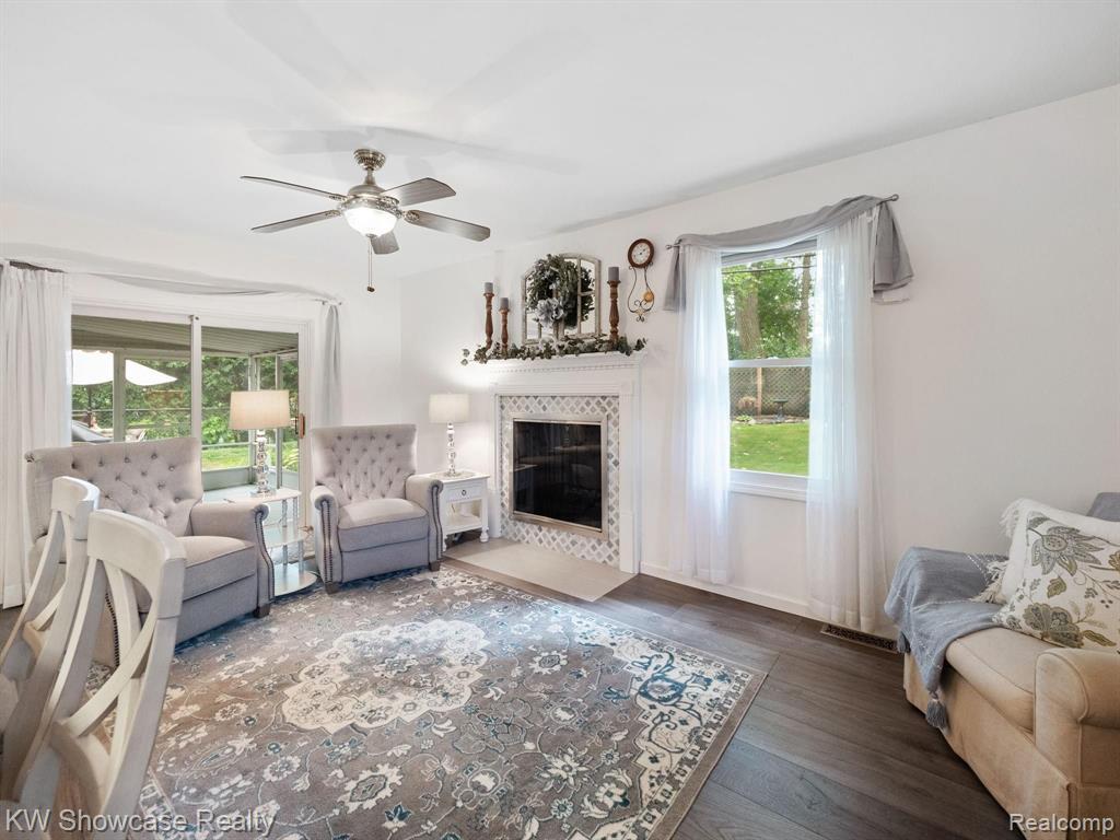 465 Penny Lake Road Wolverine Lake, MI 48390 - Photo 19 of 52