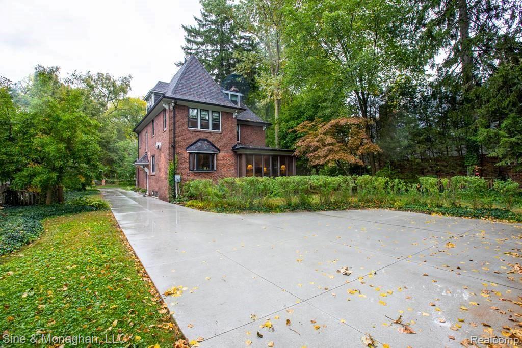 205 Merriweather Road Grosse Pointe Farms, MI 48236 - Photo 32 of 36