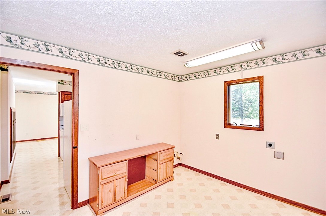2208 Manor Road Uniontown, OH 44685 - Photo 11 of 35 2208 Manor Rd, Uniontown, OH 44685