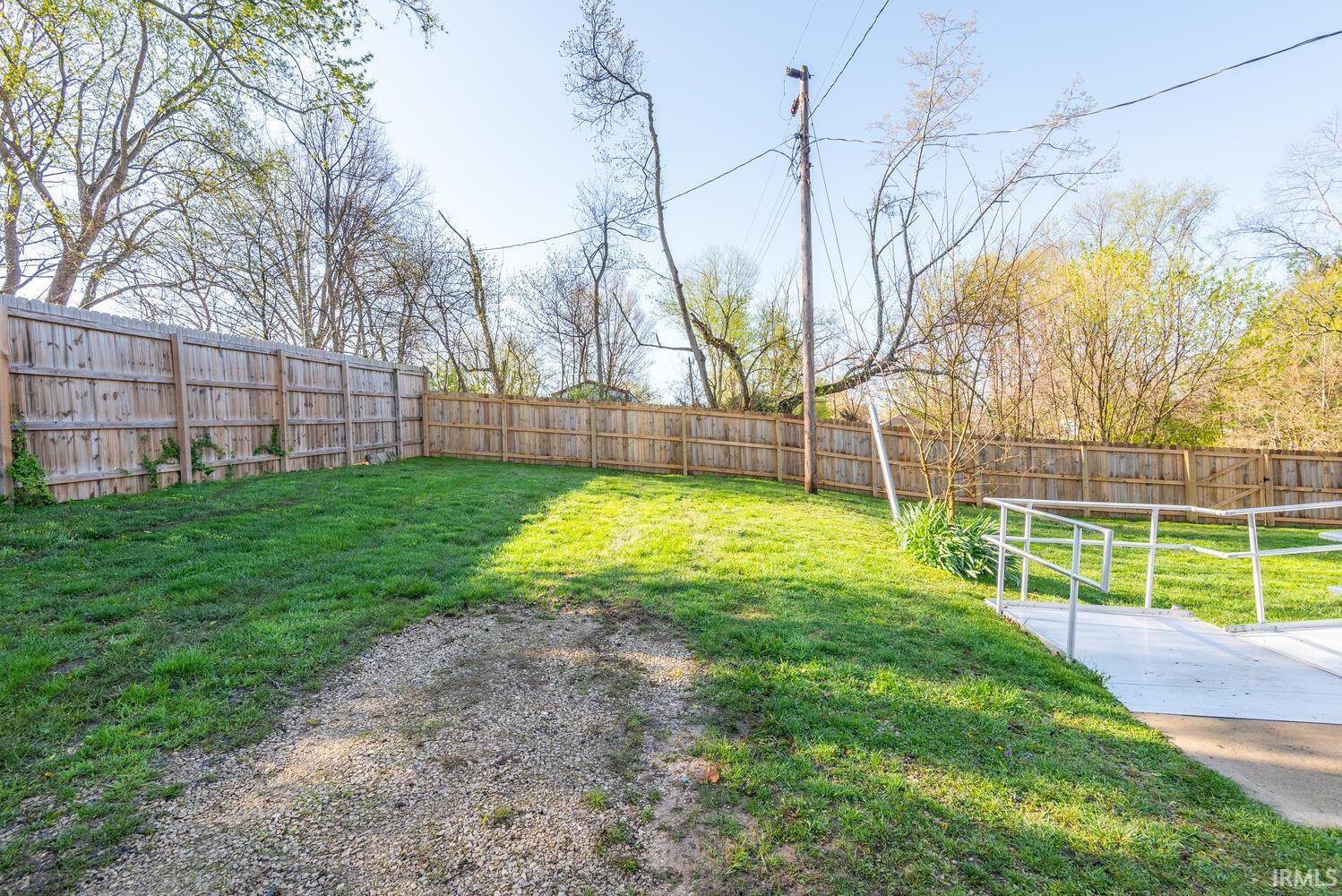 425 West Cedar Bluff Road Bloomington, IN 47403 - Photo 23 of 29