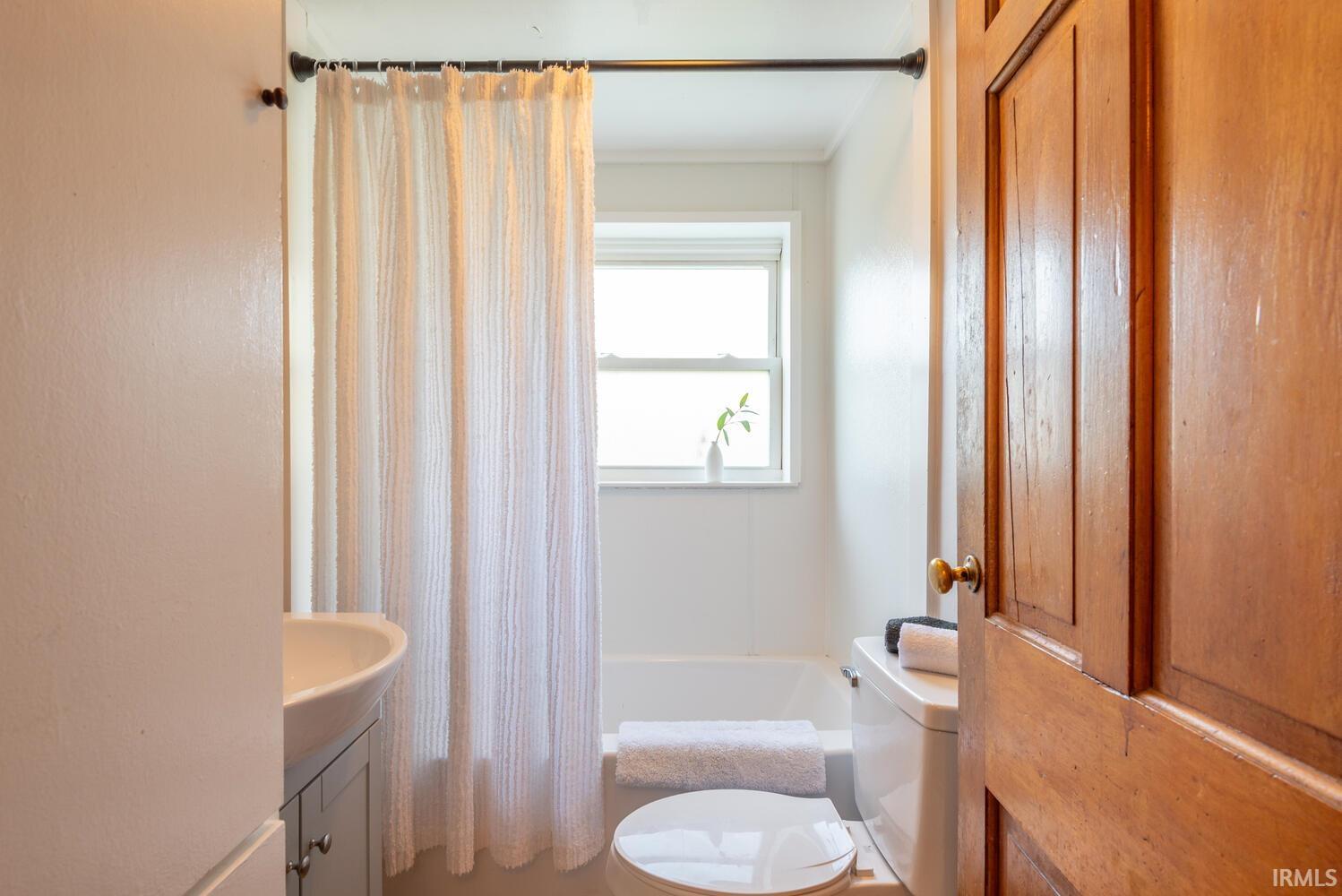 425 West Cedar Bluff Road Bloomington, IN 47403 - Photo 8 of 29