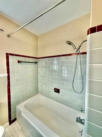 $2,400 | 301 North Washington Avenue, Clearwater, FL 33755