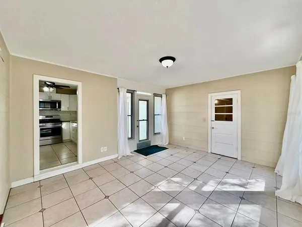 $2,400 | 301 North Washington Avenue, Clearwater, FL 33755