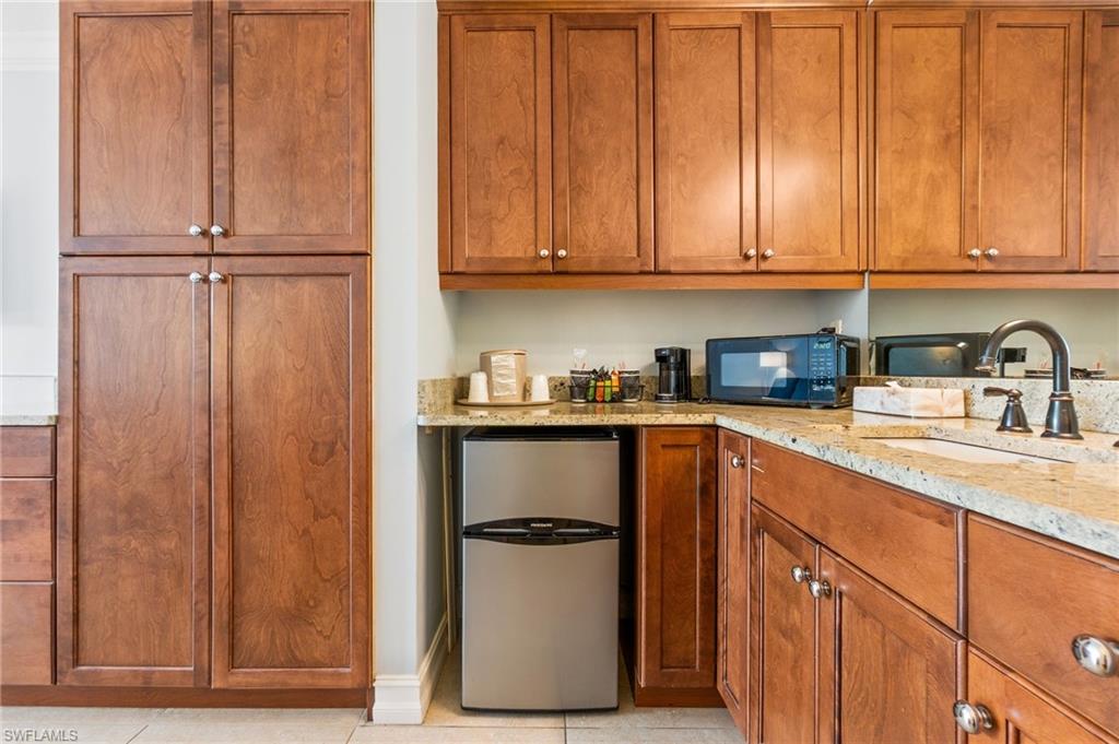 2555 Tamiami Trail North, Unit 204 Naples, FL 34103 - Photo 15 of 27