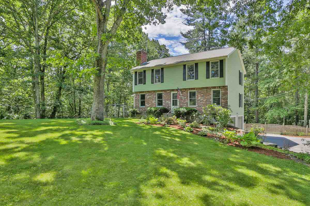 64 Smith Corner Road Newton, NH 03858 - Photo 1 of 31 Gallery Image 1