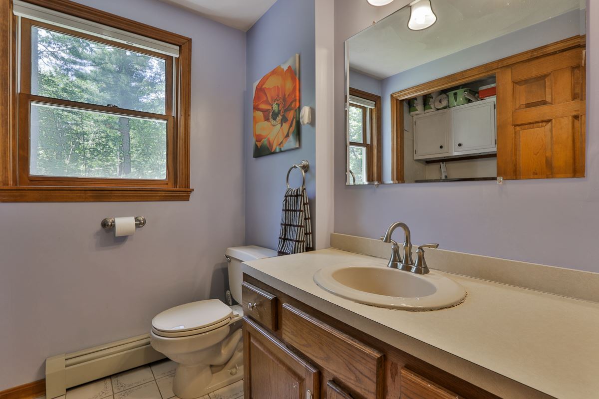 64 Smith Corner Road Newton, NH 03858 - Photo 8 of 31 Gallery Image 8