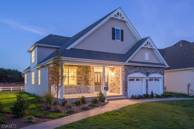 $959,900 | 6 Leidl Circle, Hillsborough, NJ 08844