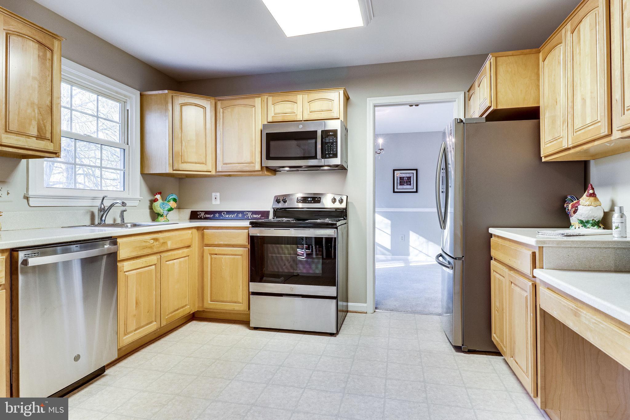 7818 Cliffside Court Springfield, VA 22153 - Photo 12 of 53 Updated kitchen with new appliances