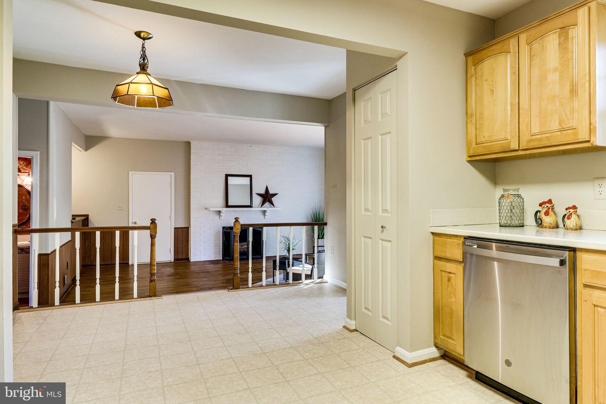 7818 Cliffside Court Springfield, VA 22153 - Photo 15 of 53 Kitchen with new flooring