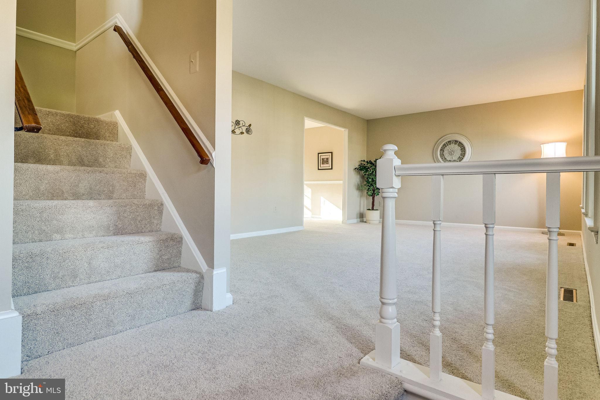 7818 Cliffside Court Springfield, VA 22153 - Photo 6 of 53 Foyer looking into living room
