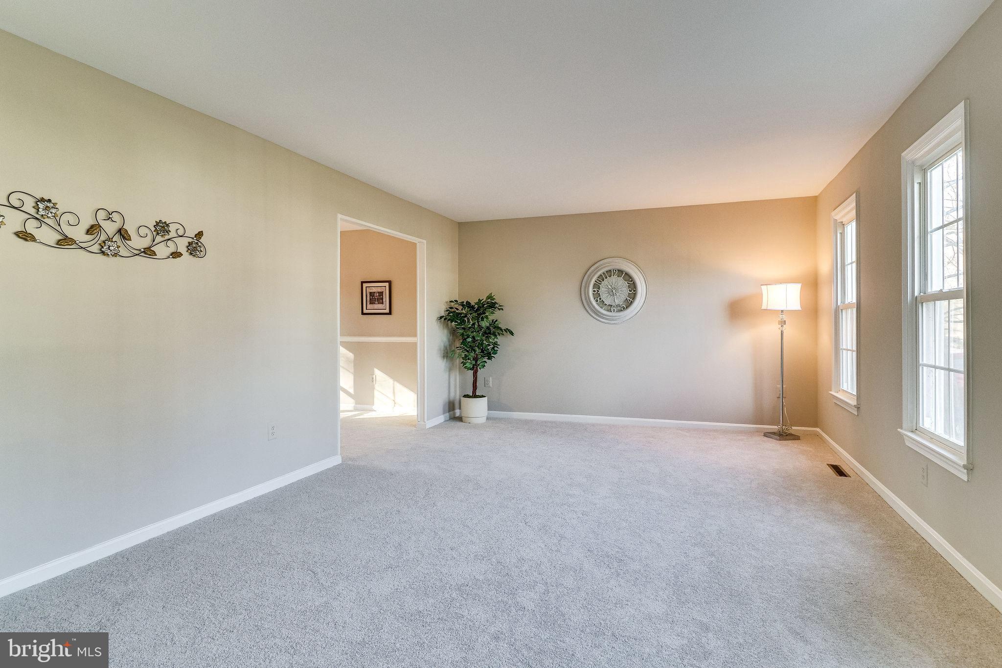 7818 Cliffside Court Springfield, VA 22153 - Photo 7 of 53 Living room
