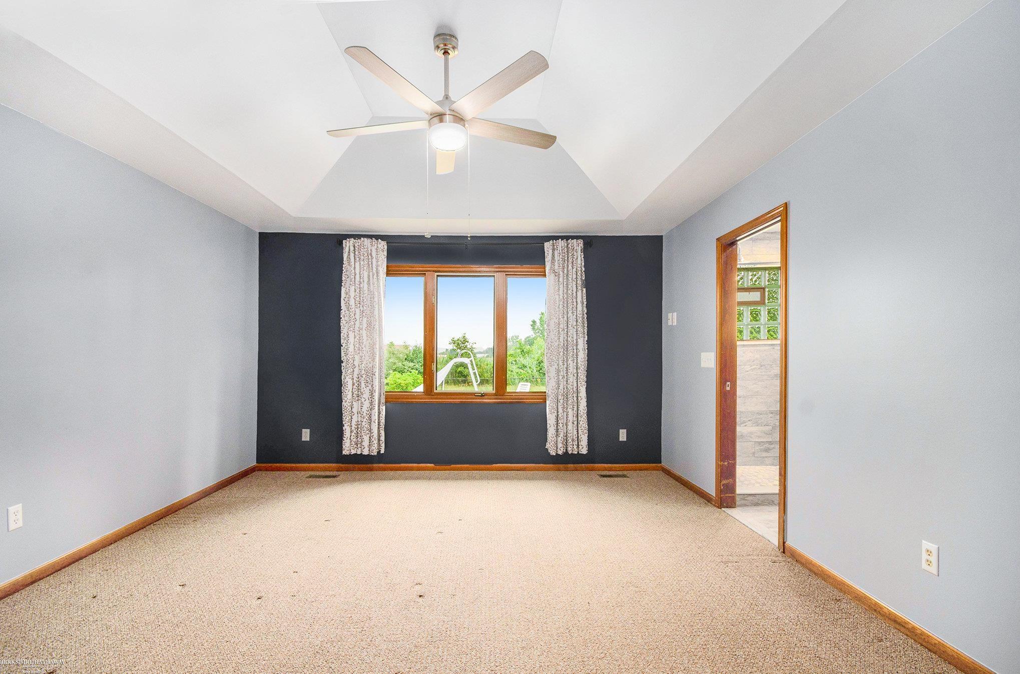 17519 Rocco Drive Macomb, MI 48044 - Photo 24 of 40 50182148-804f78d9-288a-40de-aa66-4ffe27c78a7d.JPG