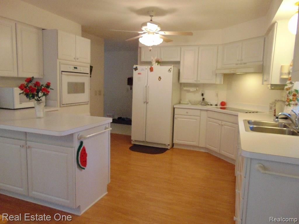 44802 West 10 Mile Road Novi, MI 48375 - Photo 8 of 36 kitchen view.JPG