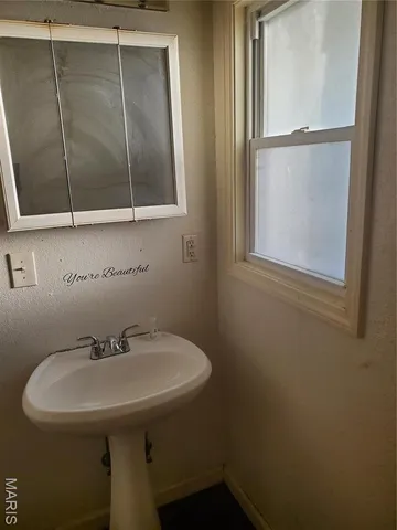 $64,000 | 20 Leonard Drive, Cahokia, IL 62206