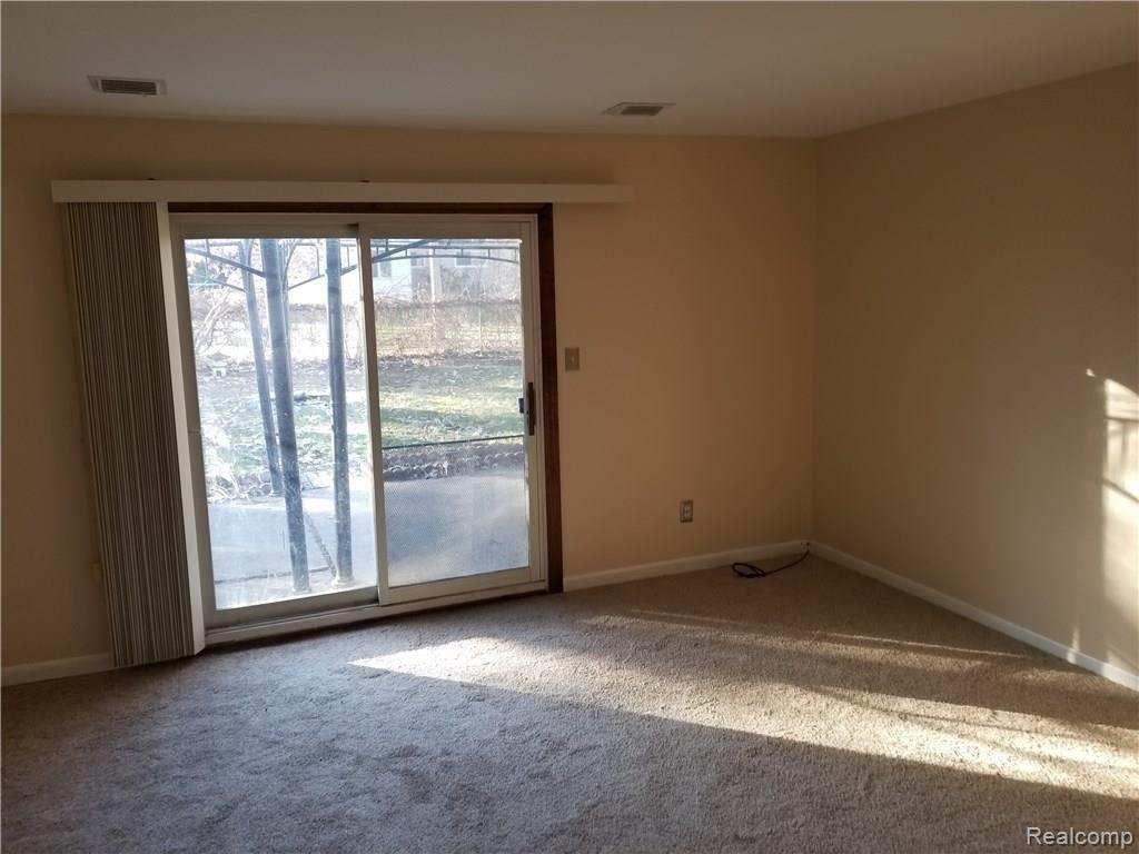 23171 Tuck Road Farmington Hills, MI 48336 - Photo 16 of 31