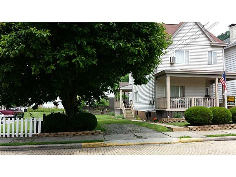 808 9th Street McKees Rocks, PA 15136 - Photo 1 of 23 Exterior Front.