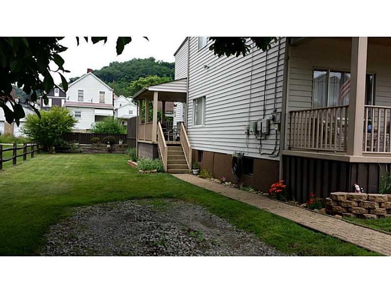 808 9th Street McKees Rocks, PA 15136 - Photo 2 of 23 Exterior Front.