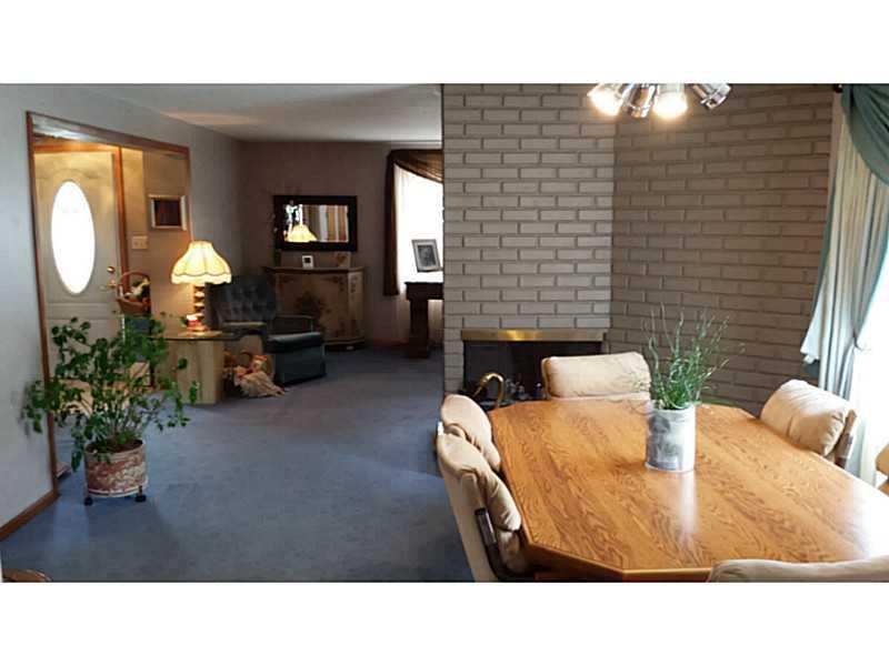808 9th Street McKees Rocks, PA 15136 - Photo 10 of 23 Dining Room.