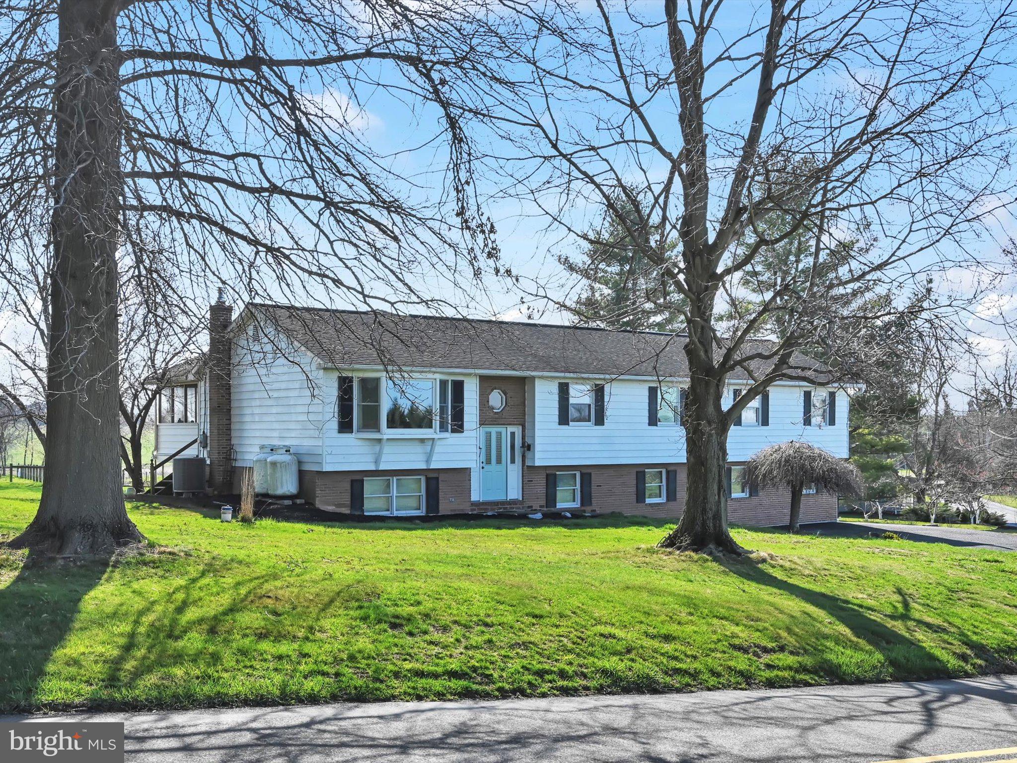 841 Erbs Quarry Road Lititz, PA 17543 - Photo 2 of 40