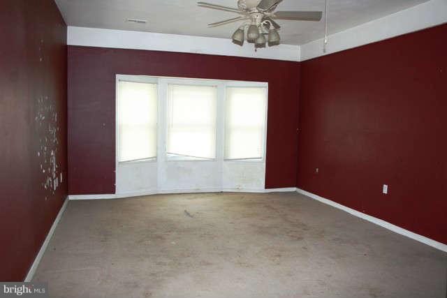 306 Raven Road Stephens City, VA 22655 - Photo 3 of 14 Family Room