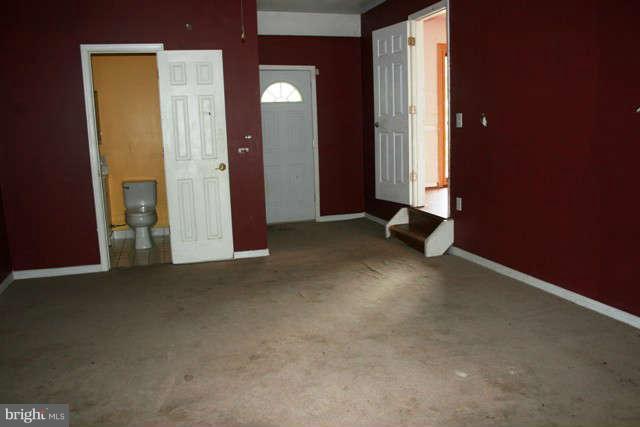 306 Raven Road Stephens City, VA 22655 - Photo 4 of 14 Family Room