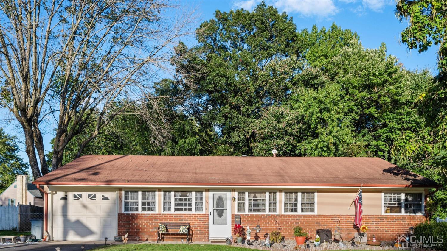 153 Kendall Road Kendall Park, NJ 08824 - Photo 2 of 32 Gallery Image 2