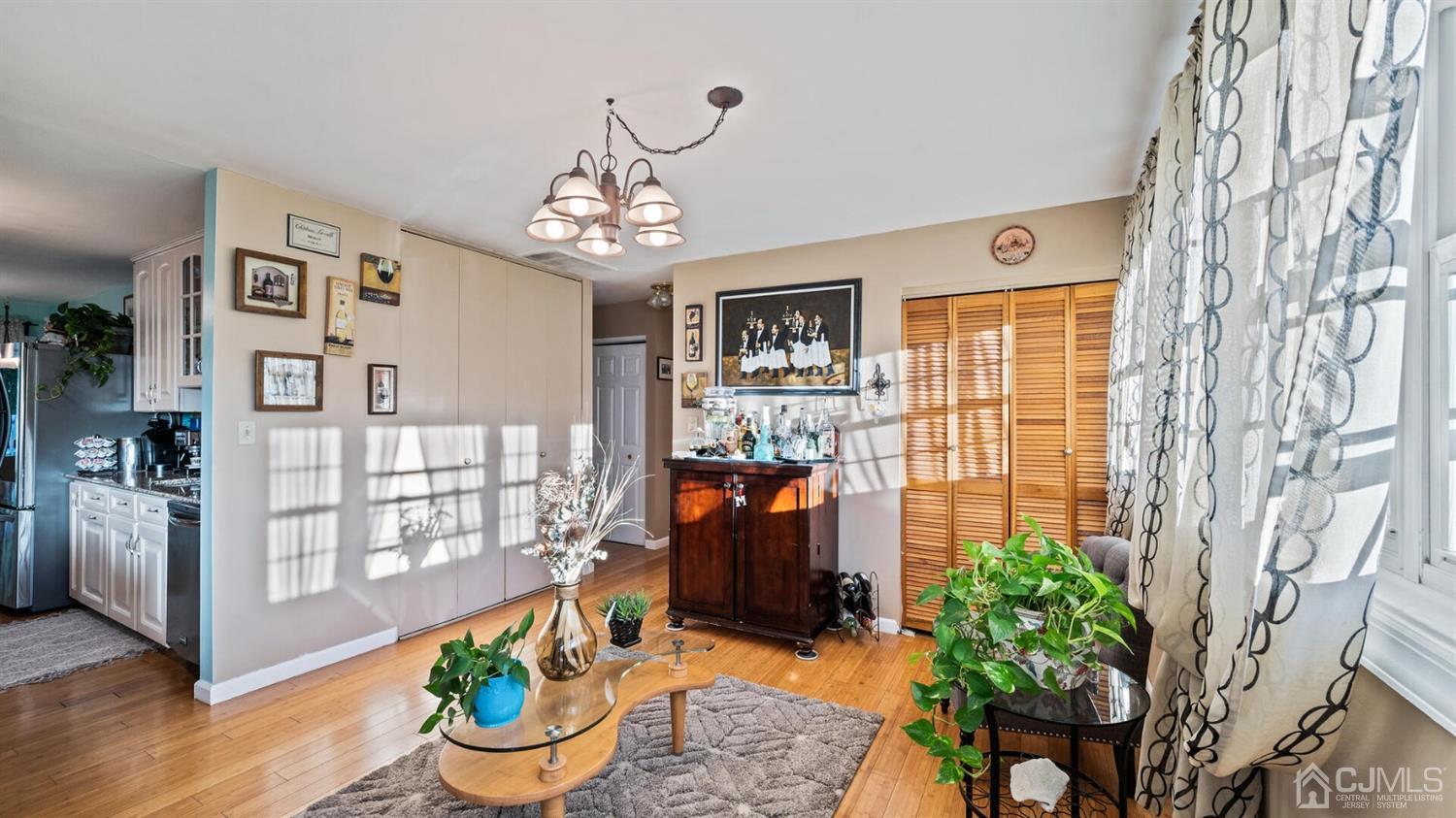 153 Kendall Road Kendall Park, NJ 08824 - Photo 14 of 32 Gallery Image 14