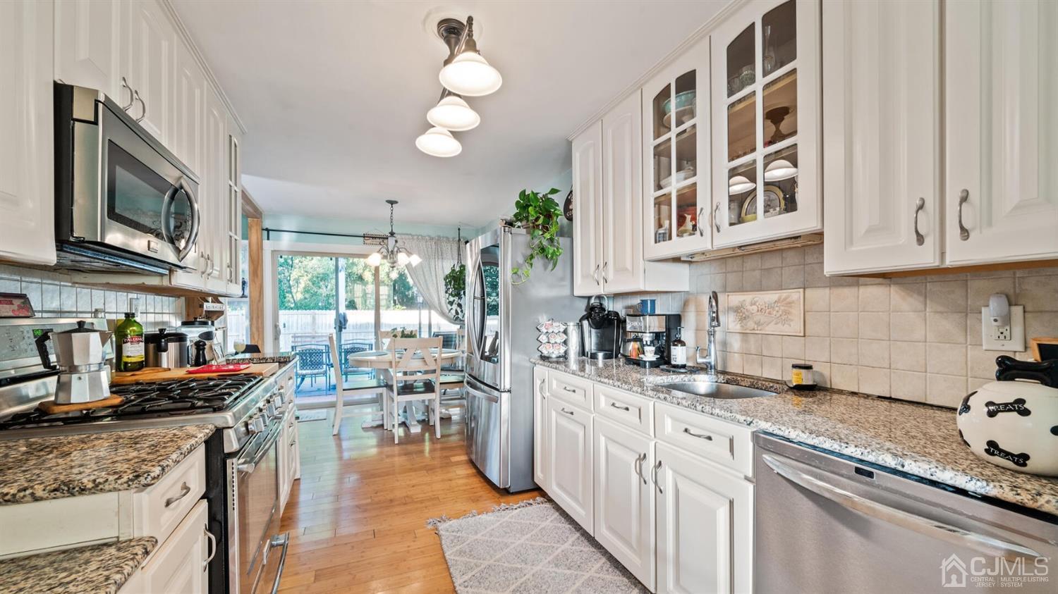 153 Kendall Road Kendall Park, NJ 08824 - Photo 16 of 32 Gallery Image 16