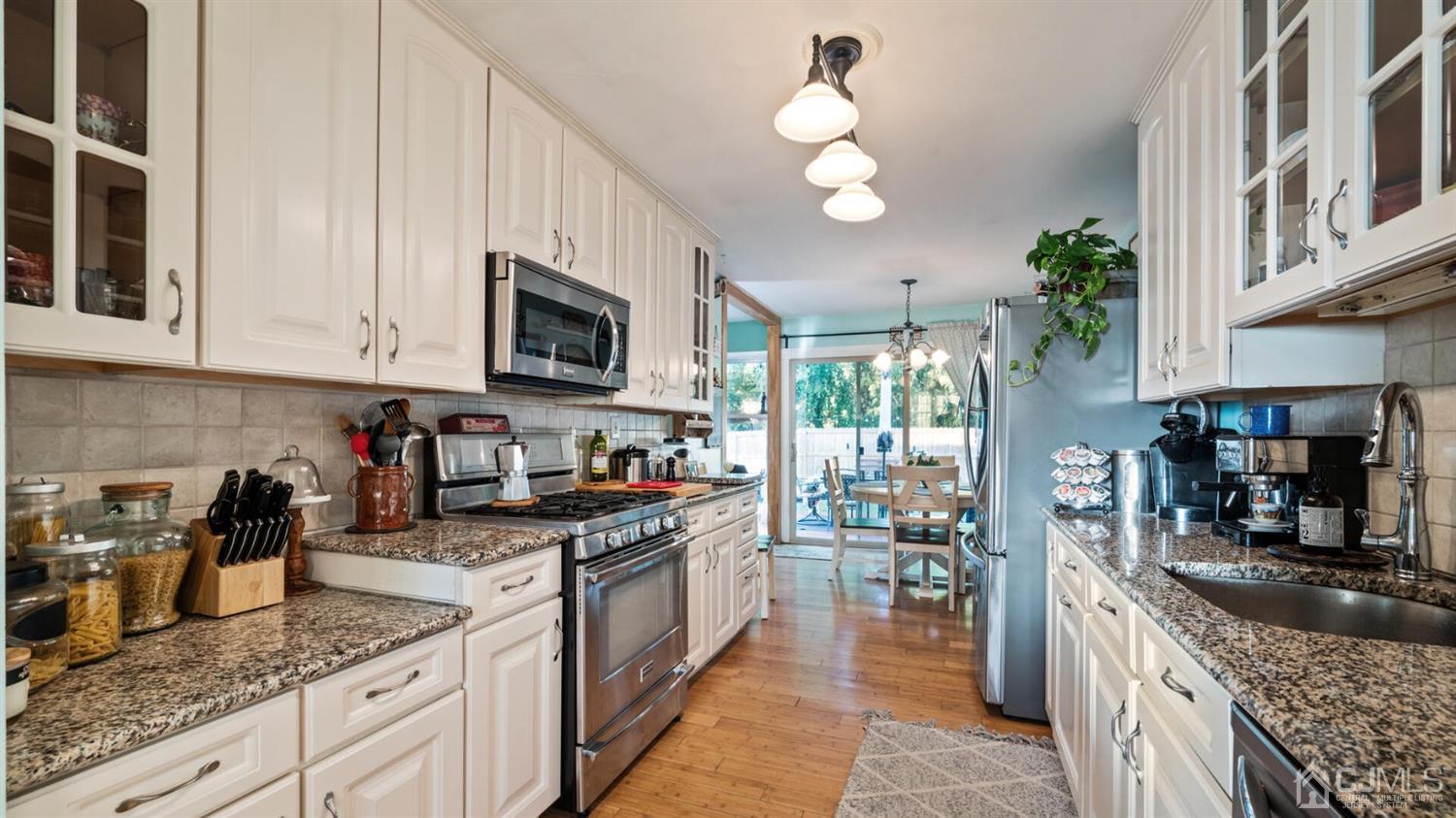 153 Kendall Road Kendall Park, NJ 08824 - Photo 17 of 32 Gallery Image 17