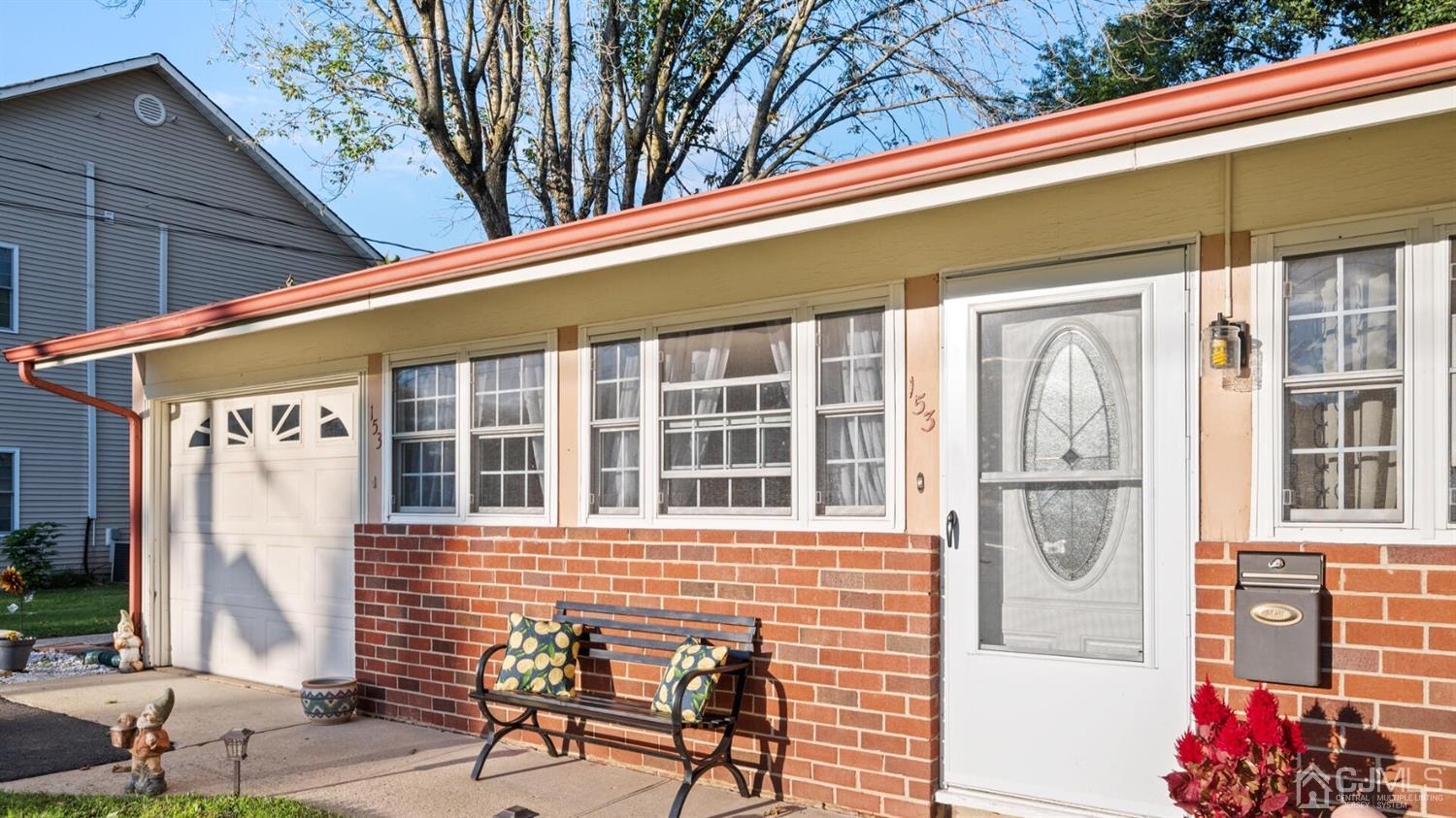 153 Kendall Road Kendall Park, NJ 08824 - Photo 5 of 32 Gallery Image 5