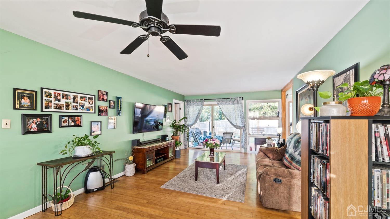 153 Kendall Road Kendall Park, NJ 08824 - Photo 8 of 32 Gallery Image 8