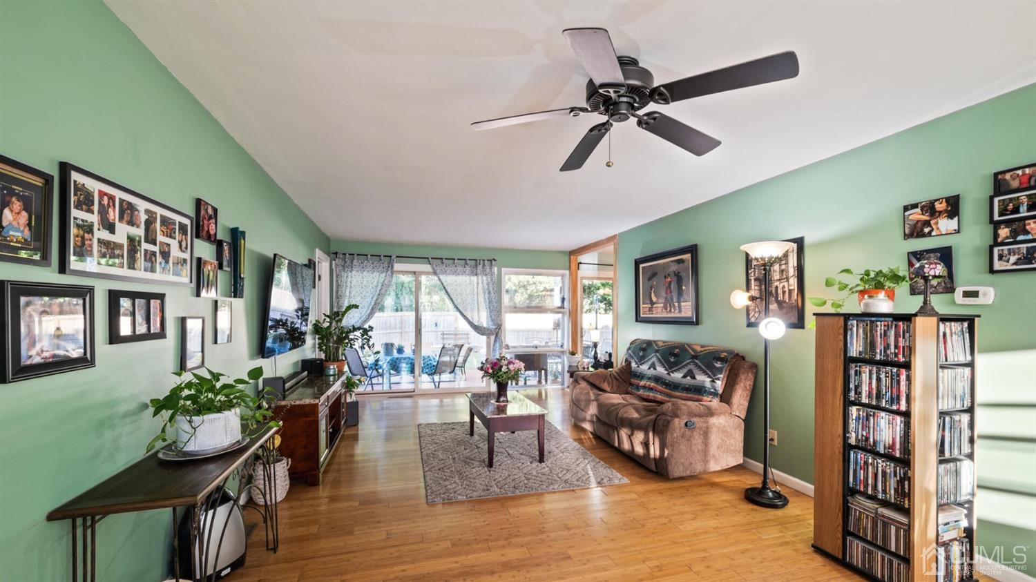 153 Kendall Road Kendall Park, NJ 08824 - Photo 9 of 32 Gallery Image 9