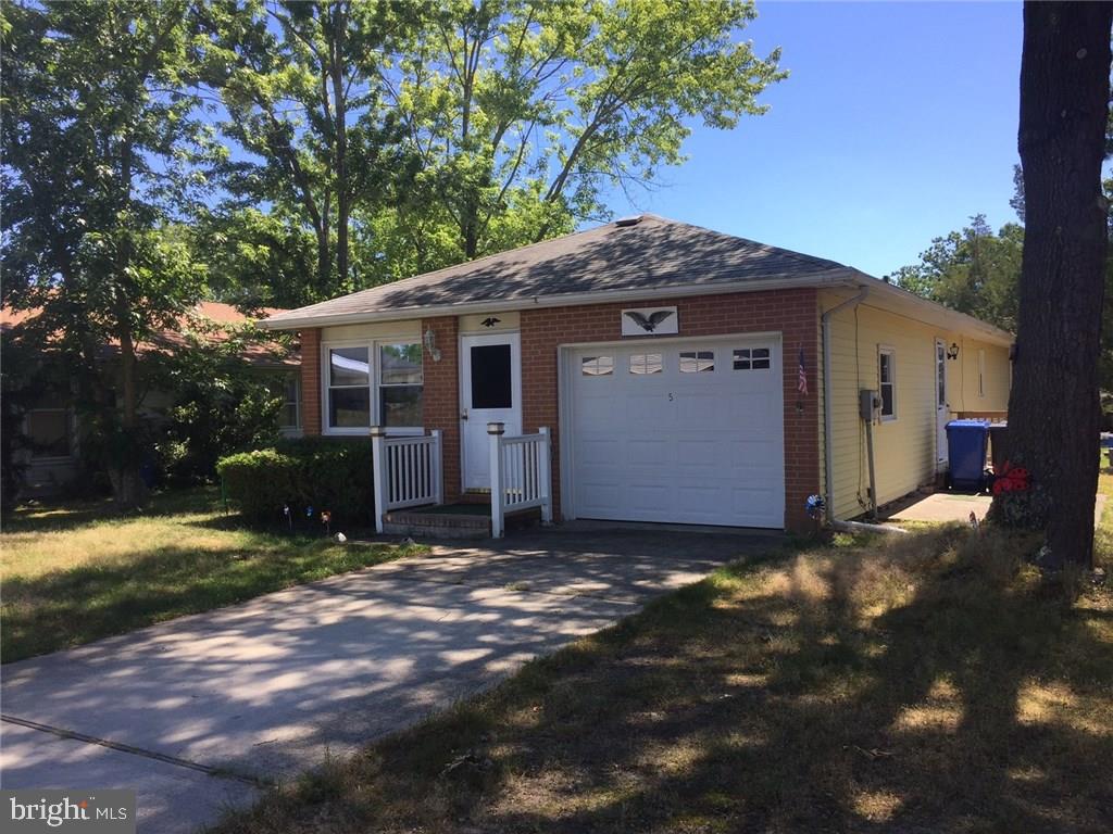 5 Magnolia Road, Unit 3 Manahawkin, NJ 08050 - Photo 1 of 15