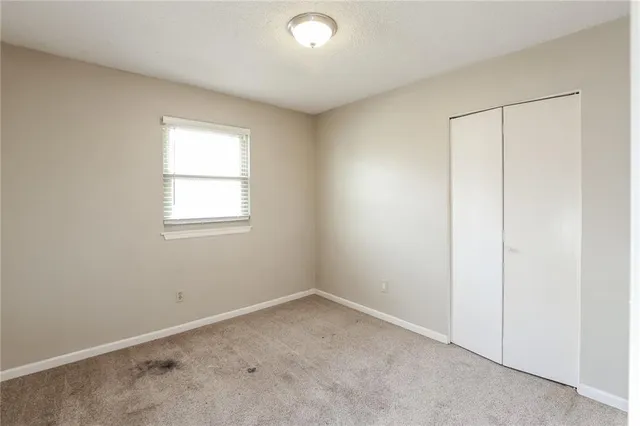 $2,210 | 6708 North Fisk Avenue, Kansas City, MO 64151