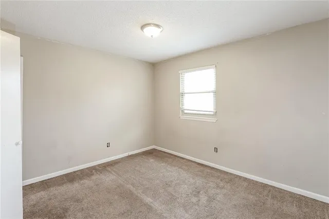 $2,210 | 6708 North Fisk Avenue, Kansas City, MO 64151