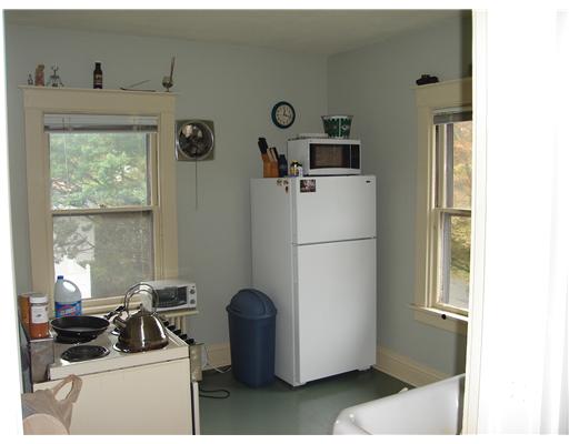 37 Bliss Mine Road Middletown, RI 02842 - Photo 10 of 19 Kitchen.