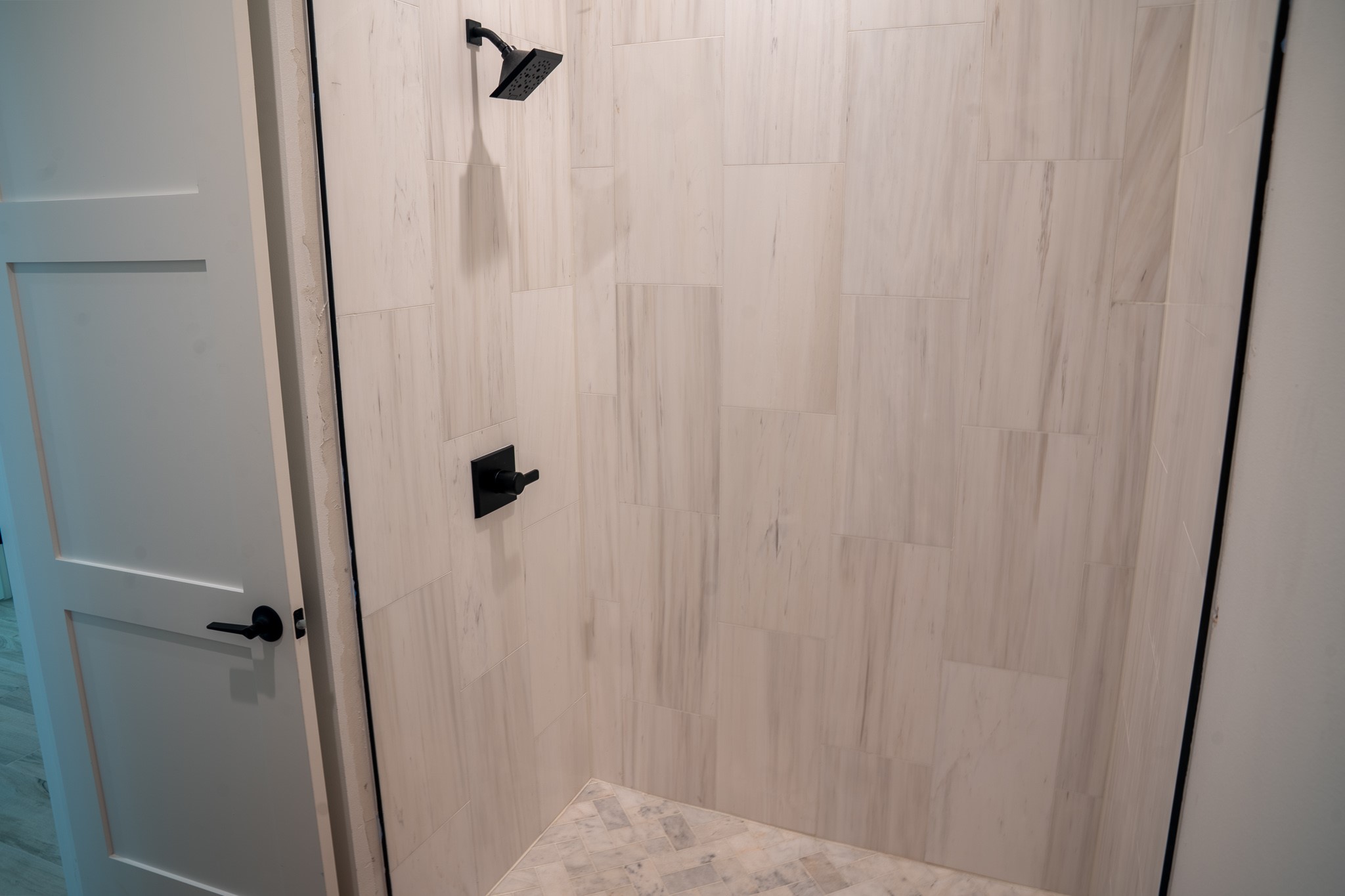 343 Sundog Road Huntsville, TX 77340 - Photo 28 of 37 1 of 3 secondary bathrooms