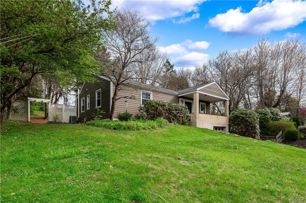 155 Shanor Heights Butler, PA 16001 - Photo 3 of 33