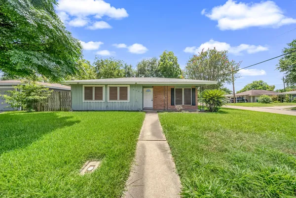 $1,795 | 3702 Malone Drive, Pasadena, TX 77503