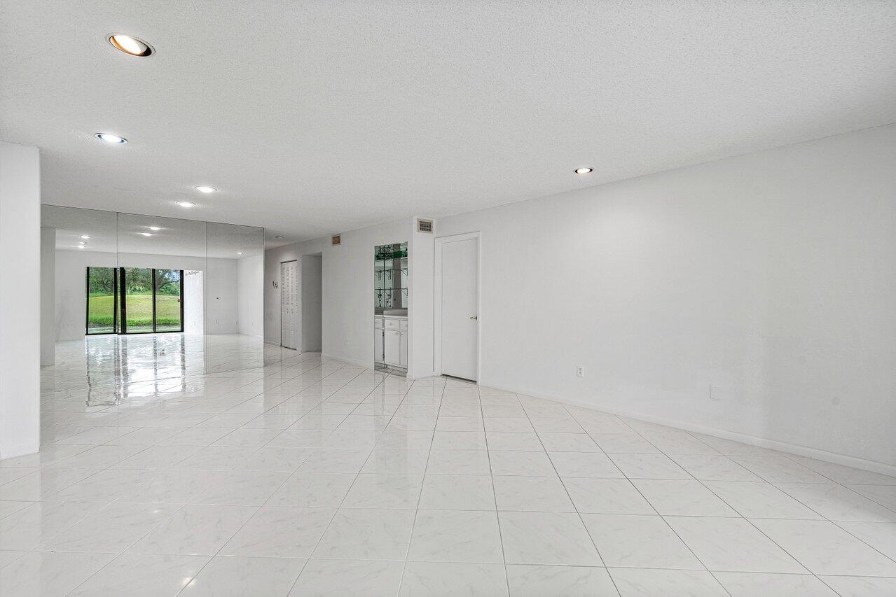 9292 Vista Del Lago, Unit C Boca Raton, FL 33428 - Photo 14 of 33 016-9292VistaDelLago-10C-BocaRaton-FL-33