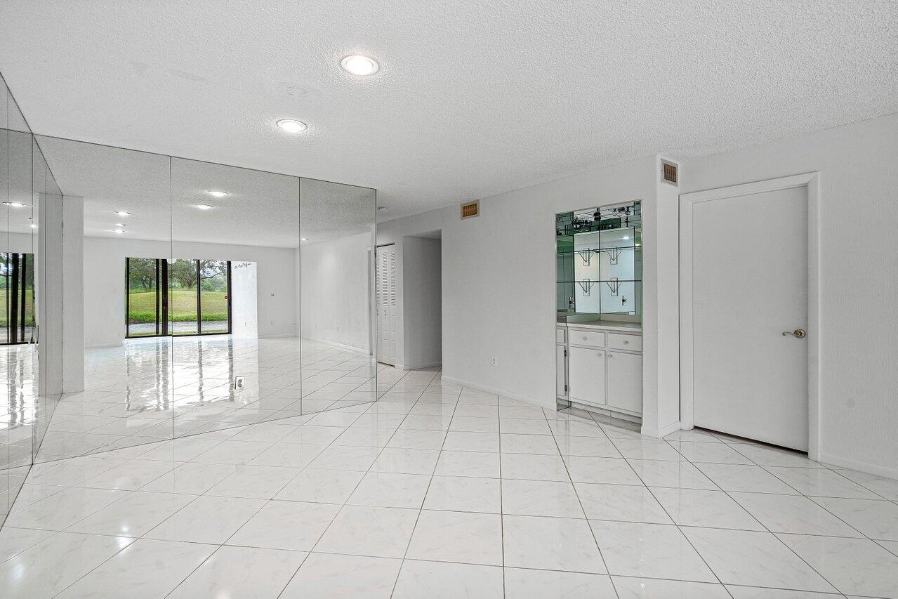 9292 Vista Del Lago, Unit C Boca Raton, FL 33428 - Photo 16 of 33 018-9292VistaDelLago-10C-BocaRaton-FL-33