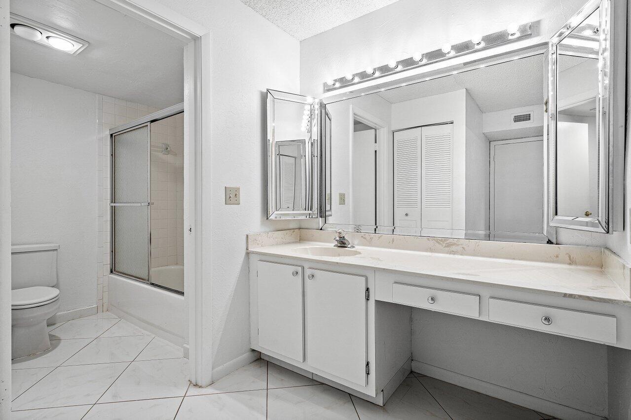 9292 Vista Del Lago, Unit C Boca Raton, FL 33428 - Photo 17 of 33 019-9292VistaDelLago-10C-BocaRaton-FL-33