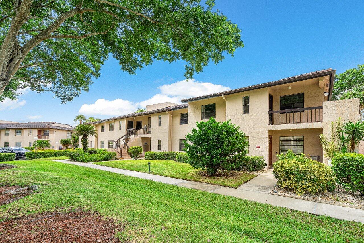 9292 Vista Del Lago, Unit C Boca Raton, FL 33428 - Photo 2 of 33 002-9292VistaDelLago-10C-BocaRaton-FL-33