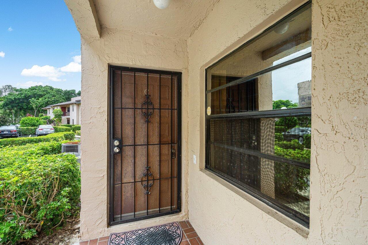 9292 Vista Del Lago, Unit C Boca Raton, FL 33428 - Photo 3 of 33 004-9292VistaDelLago-10C-BocaRaton-FL-33