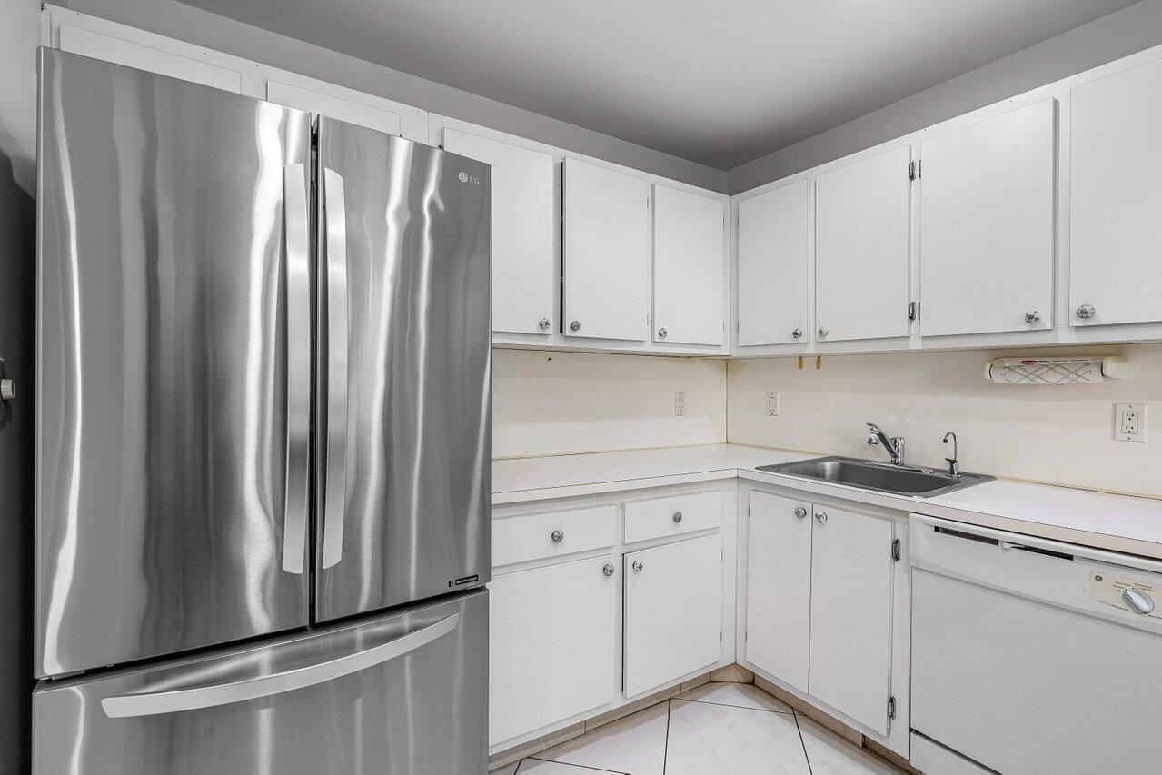 9292 Vista Del Lago, Unit C Boca Raton, FL 33428 - Photo 5 of 33 008-9292VistaDelLago-10C-BocaRaton-FL-33