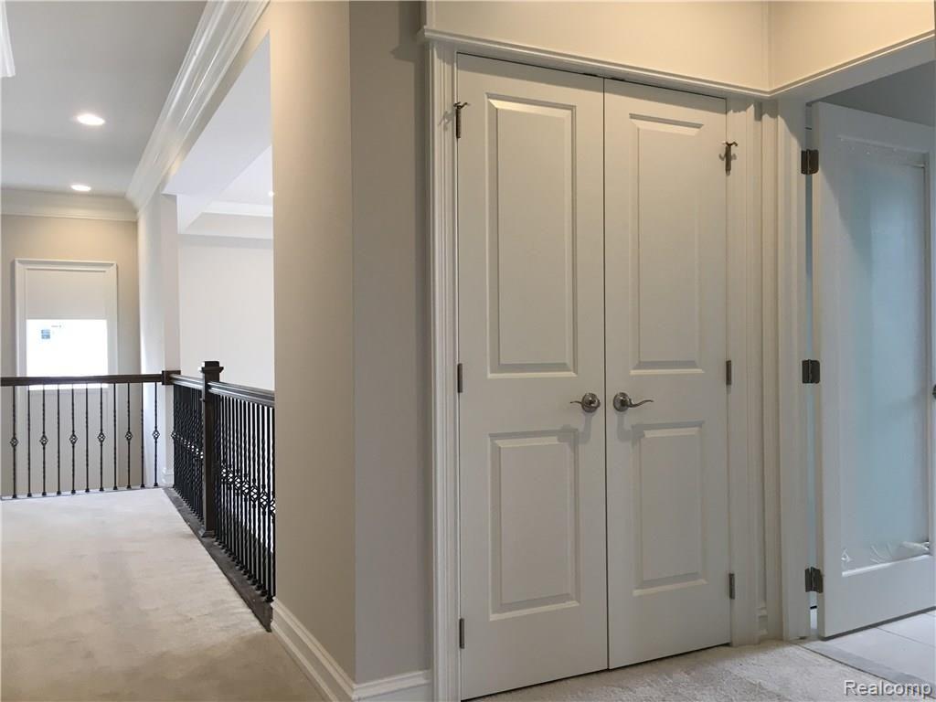 6813 Shelldrake Drive Troy, MI 48085 - Photo 15 of 42