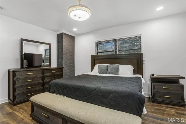 $225,000 | 28 Oakleigh Drive, Belleville, IL 62223