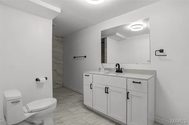 $225,000 | 28 Oakleigh Drive, Belleville, IL 62223