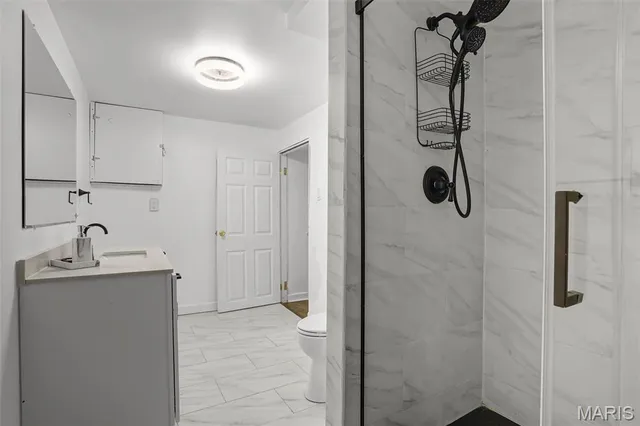 $225,000 | 28 Oakleigh Drive, Belleville, IL 62223